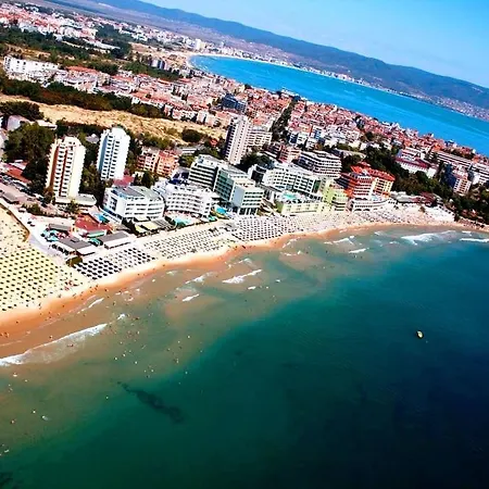 Mistral Bora