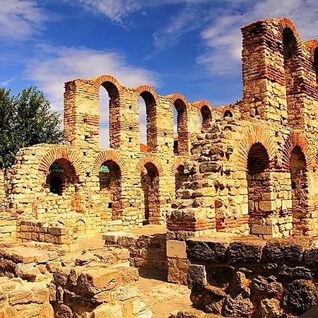 Mistral Bora Nesebar